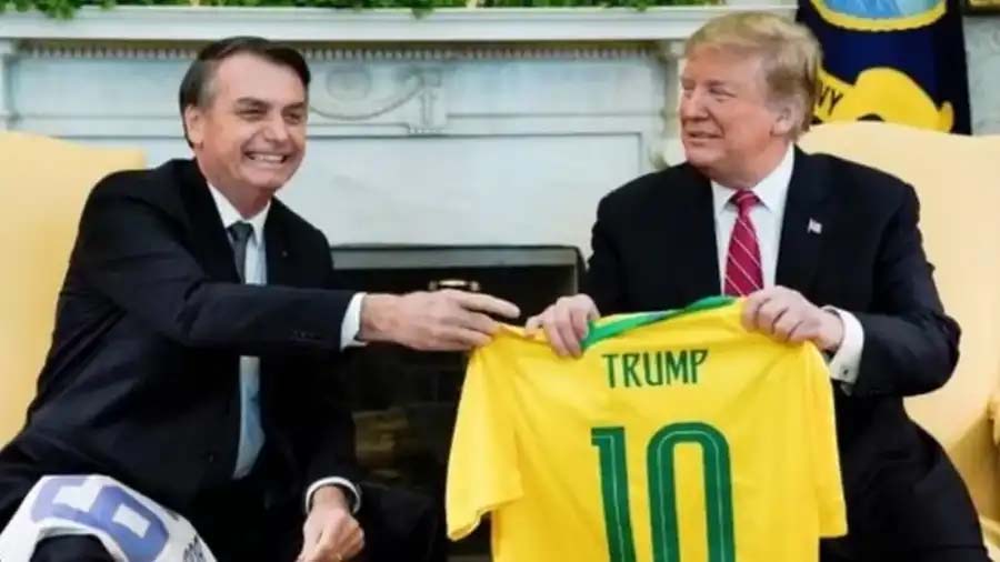 Trump 'cerrou os punhos' na questão da deportação de brasileiros